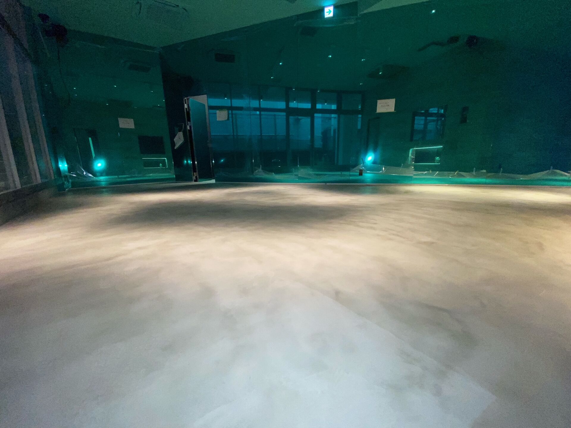 渋谷クラブ床用薄塗り仕上げ